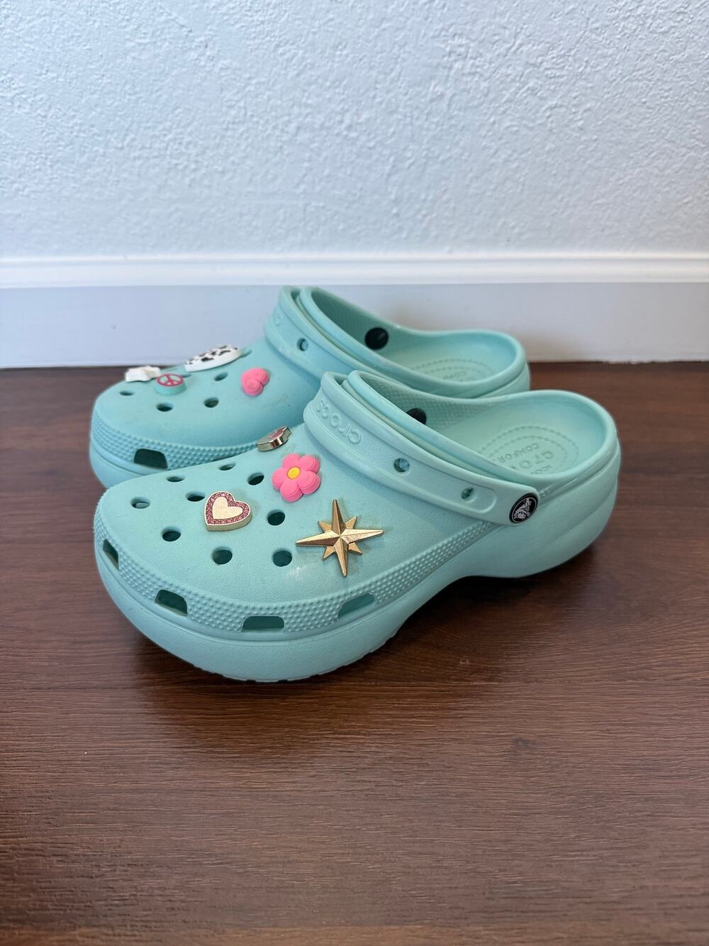 Crocs Classic Platform Clogs Blue Women’s Sz 9 With Giblets Casual Comfort
